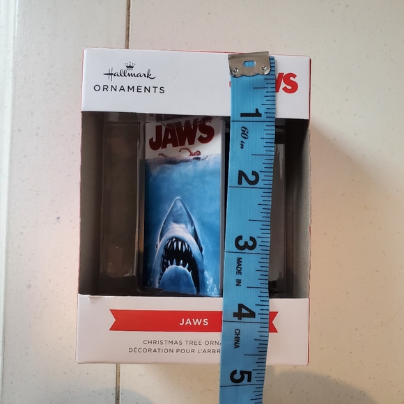 NIB Jaws VHS Retro Hallmark Tree Ornament - Picture 6 of 6